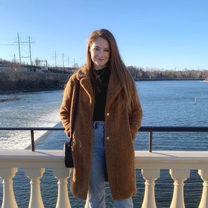 Meet your Posher, Sydney